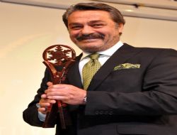 İnanır'a “Onur Ödülü”